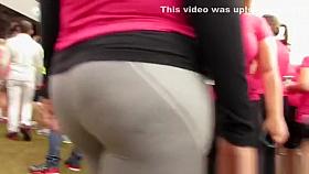 Cameltoe and asses in tight sports outfits