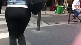 Ass voyeur 11 - Round ass leggings VPL