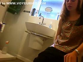 Women spied in friends toilet peeing
