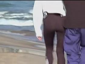 Voyeur cam spying the candid ass of amateur on beach 01za