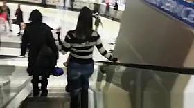 Candid bubble butt chick in tight jeans