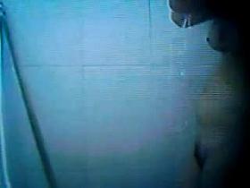 hidden cam my girlfriend take a shower 02