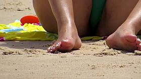 Close na bucetinha de biquine verde