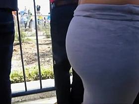 Excited girl's amazing bubbly butt
