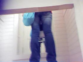 Cutie in tight blue jeans and off on changing room video