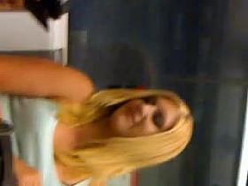 Good Blonde slut metro - bella troia bionda in metro