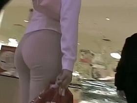 Sexy ass woman in jeans caught on cam while shopping