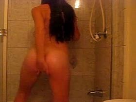 Girl in Shower 3 Girl beim Duschen 3