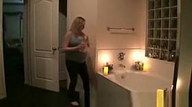 Amateur pregnant in the shower
