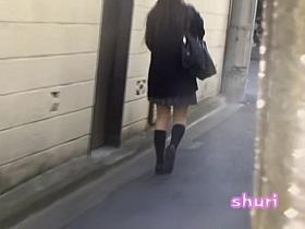 Thirsty schoolgirl got her ass uncovered by skirt sharking