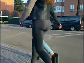 Teen with nice butt wearing black leggings