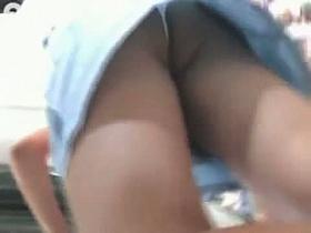 Japanese babe is caught in this upskirt video