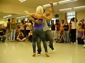 Modern dance demonstration for the class