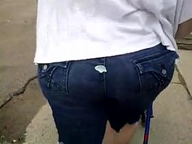 PAWG walking with a surprise on her ass.