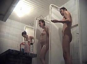 Shower Girls