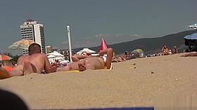 Naked Horny Nude Milfs Shaved pussies Beach Voyeur Spycam
