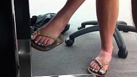 Candid Feet at the Library Faceshot
