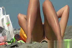 Real nudist chicks on hidden beach cam