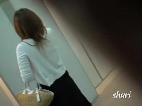 Elevator sharking meeting with vocal little Japanese sweetie losing her top