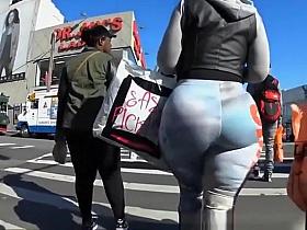 Huge ass ebony woman in leggings
