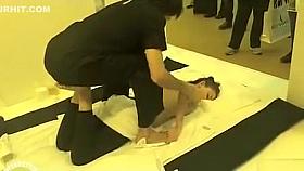 Mall massage for a topless Asian girl