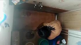 indian bhabhi shaving hairy pussy
