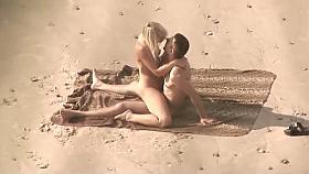Voyeur on public beach. Hot young couple sex2