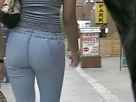 Hot street candid video of some plump rear ends
