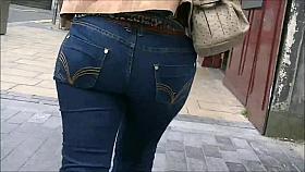 Candid tight ass milf in jeans