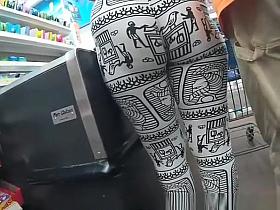 Big ass girl on leggings