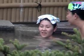 Naked japanese girls peeped in a pool