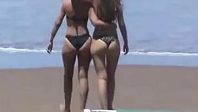 Spying Mom & not daughter Bikini - Round Ass - Beach Voyeur