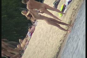 Beach porno video of a white skinny fit nude bitch in sunglasses