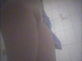 Female quickly dressed getting voyeured in dressing room
