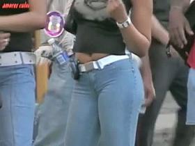 Hot babes in tight jeans and cameltoe street candid