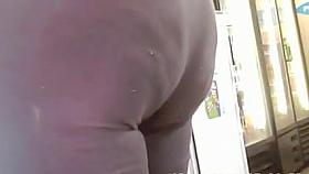 white girl with big booty(hidden cam)