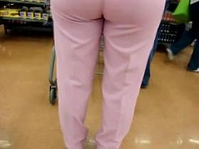 WIFE ASS IN THE MARKET 2