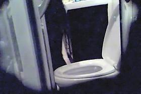 Hidden peep on her tight ass on a toilet