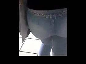 gran culo in jeans