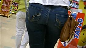 Candid teen ass in tight jeans at the store