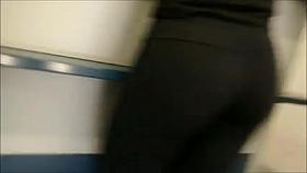 Fique de pau duro com essa bundinha! redondinha!!!!!