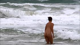 Real female nudist is spied with naked ass on the beach