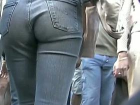Babe with a hot ass in tight jeans caught by candid voyeur