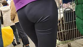 Delicious ass girls in tight lycra pants 2