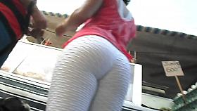 mulata bunda grande deliciosa de legging branco