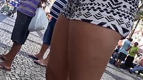 gostosa na moda short socado