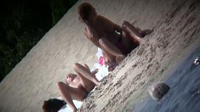 Genius beach voyeur video of girls spreading their legs