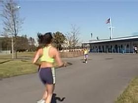 Cute runner gets on my candid voyeur video by chance 01i