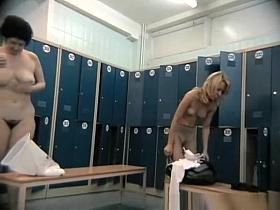 Hairy mature and teen spied in locker room