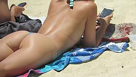 Beach Bikini Butts